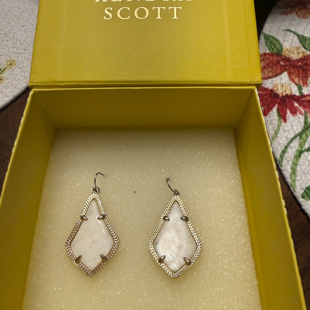 Kendra Scott White/Silver Mother-of-Pearl Kite Earrings